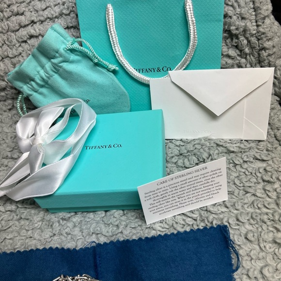 Tiffany HardWear
Small Wrap Bracelet
in Sterling Silver - Picture 6 of 10